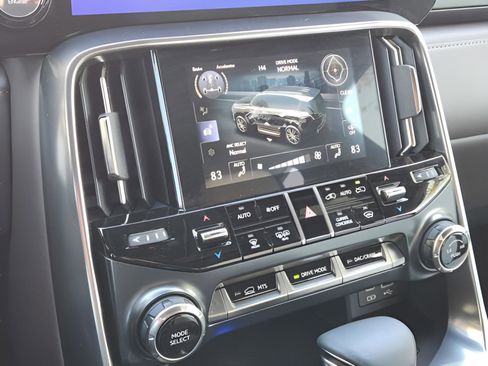 Used 2024 Lexus LX 600 4WD w/ Appearance Package image 71