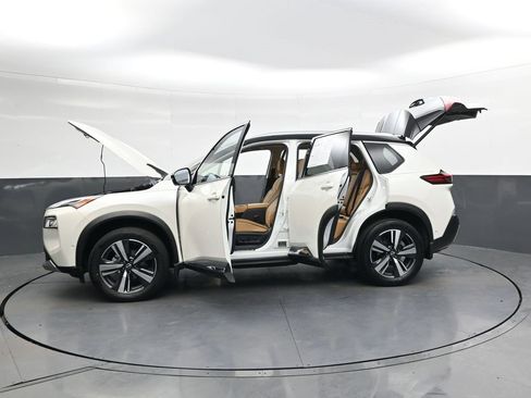 Used 2023 Nissan Rogue Platinum w/ Platinum Premium Package image 48