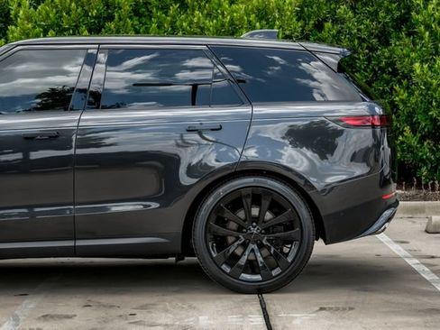 New 2026 Land Rover Range Rover Sport SE AWD/4WD image 15
