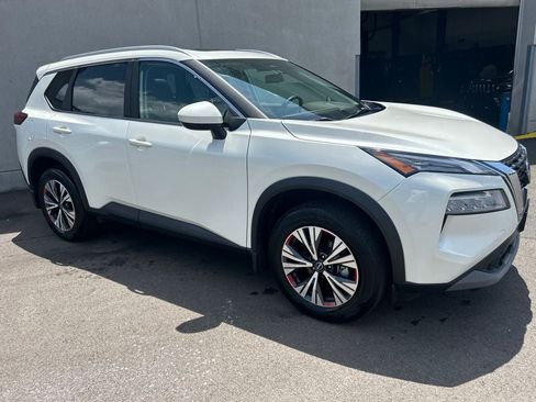 Used 2023 Nissan Rogue SV w/ SV Premium B Package AWD/4WD image 8