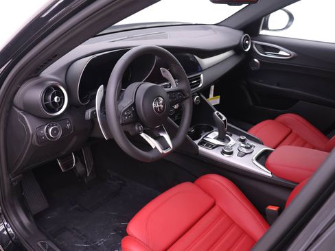 New 2026 Alfa Romeo Giulia AWD image 6