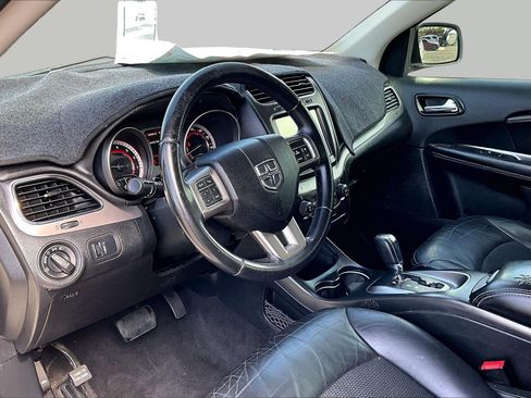 Used 2018 Dodge Journey Crossroad w/ Driver Convenience Group FWD image 12