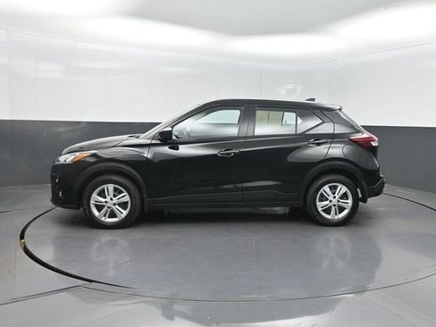 Used 2025 Nissan Kicks Play S FWD image 2