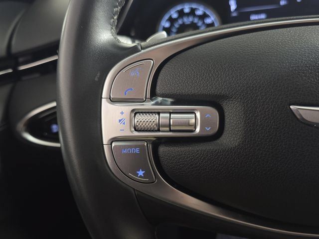Used 2025 Genesis GV70 2.5T AWD/4WD image 14