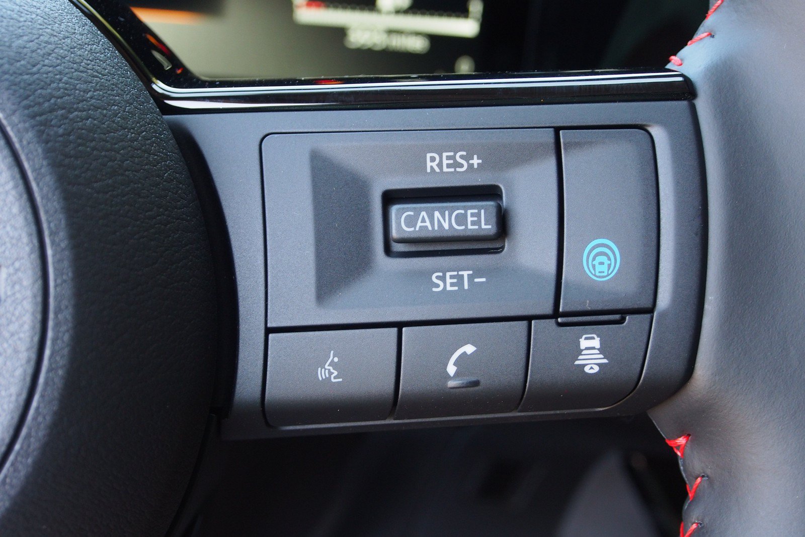 Used 2026 Nissan Kicks SR FWD image 21