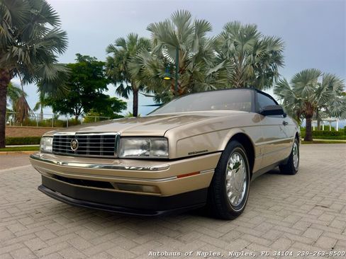 Used 1993 Cadillac Allante FWD image 2
