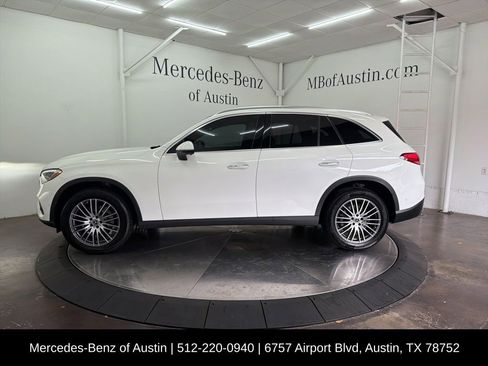 Certified 2025 Mercedes-Benz GLC 300 image 4