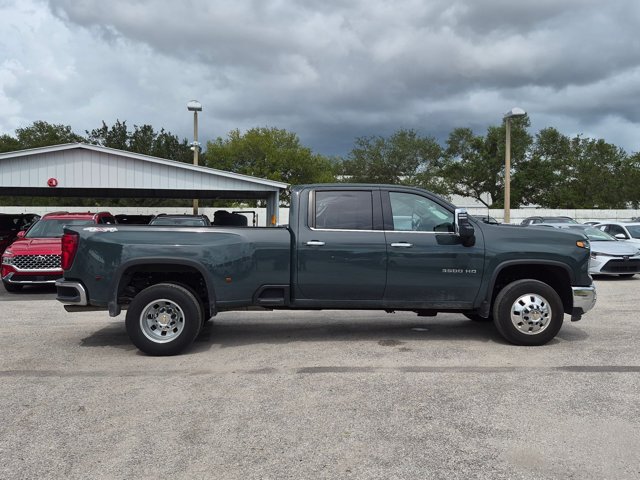 Used 2025 Chevrolet Silverado 3500 LTZ w/ LTZ Plus Package AWD/4WD image 4