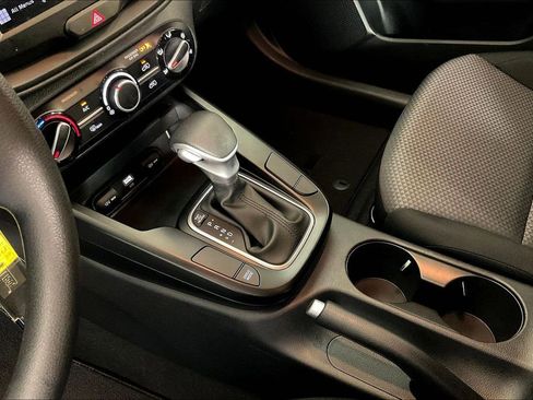 Used 2025 Kia Soul LX FWD image 19