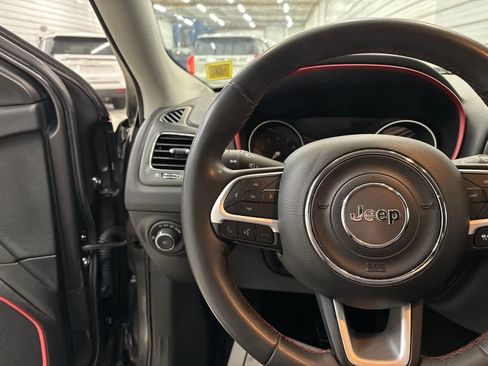 Used 2021 Jeep Compass Trailhawk AWD/4WD image 16