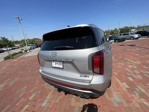 Used 2025 Hyundai Palisade SEL FWD image 33