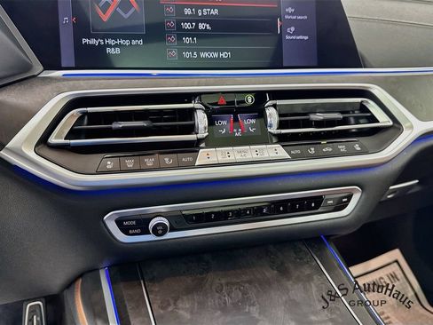 Used 2022 BMW X7 M50i w/ Executive Package AWD/4WD image 21