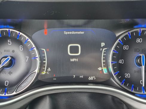 New 2027 Chrysler Pacifica Select FWD image 28