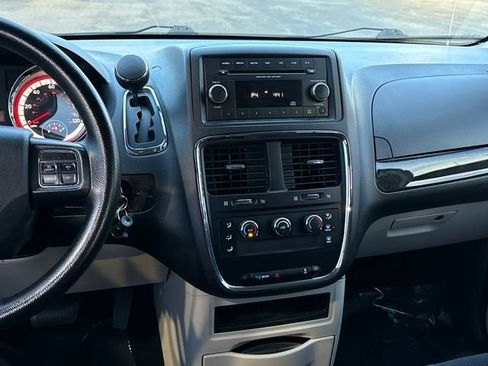 Used 2013 Dodge Grand Caravan American Value Package image 12