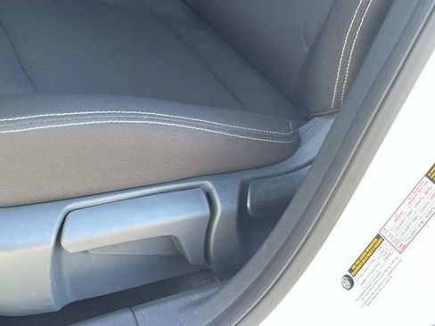 Used 2025 Nissan Rogue S FWD image 22