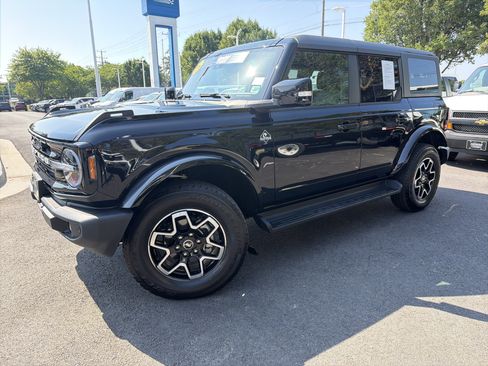 Used 2025 Ford Bronco Outer Banks AWD/4WD image 5