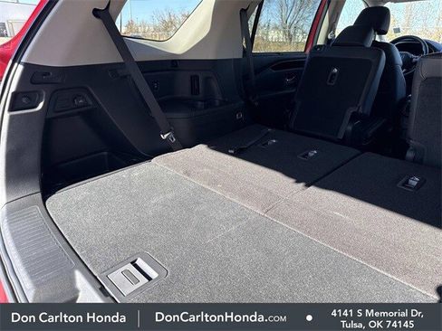 Used 2025 Honda Pilot EX-L image 6