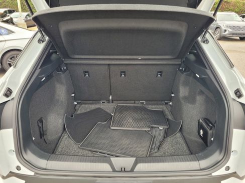 Used 2021 Volkswagen ID.4 Pro w/ ID.4 Protection Package image 10