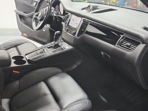 Used 2017 Porsche Macan S AWD/4WD image 40