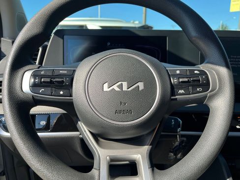 Used 2024 Kia Sportage LX image 28