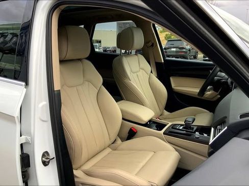 Used 2024 Audi Q5 2.0T Premium Plus AWD/4WD image 7