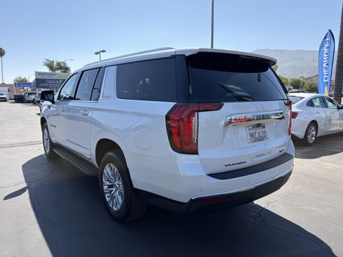 Used 2024 GMC Yukon XL SLT w/ SLT Premium Package RWD image 6