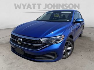 Used 2024 Volkswagen Jetta SE video 1