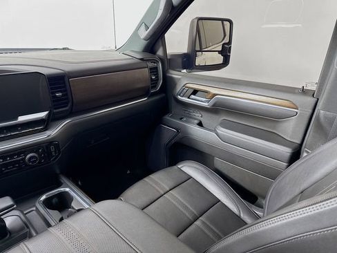 Used 2023 Chevrolet Silverado 1500 High Country w/ High Country Premium Package image 25