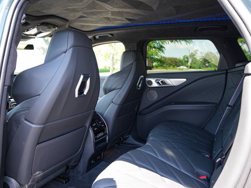 Used 2023 BMW XM AWD/4WD image 25