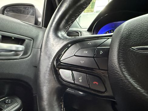 Used 2018 Chrysler 300 S image 15