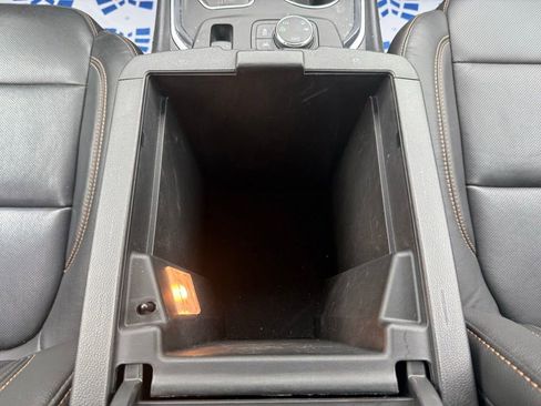 Used 2020 Chevrolet Traverse Premier w/ Redline Edition image 26