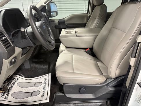 Used 2022 Ford F250 XL w/ Power Equipment Group AWD/4WD image 9