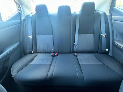 Used 2025 Nissan Sentra SV FWD image 38