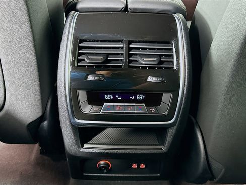 Used 2025 BMW X5 xDrive50e w/ Premium Package image 26