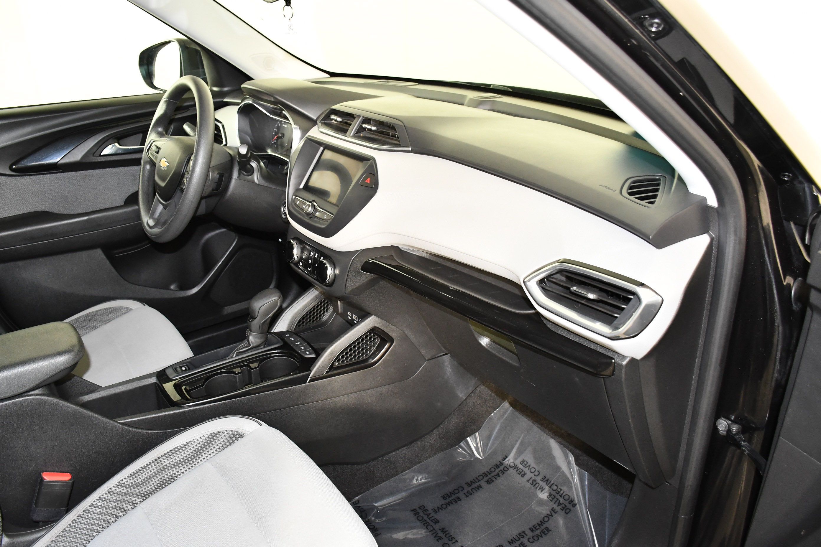 Used 2021 Chevrolet TrailBlazer LT AWD/4WD image 40