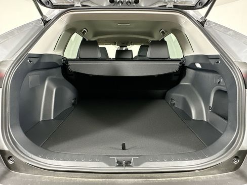 Used 2025 Toyota RAV4 XLE image 27