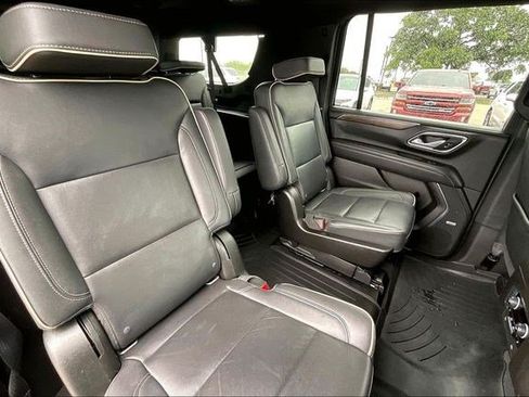 Used 2021 Chevrolet Suburban Premier w/ Premium Package RWD image 25