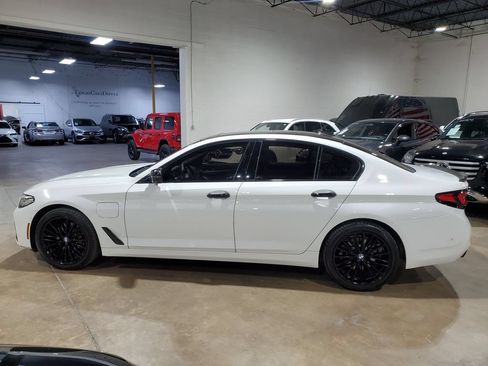 Used 2021 BMW 530e w/ Parking Assistance Package RWD image 13