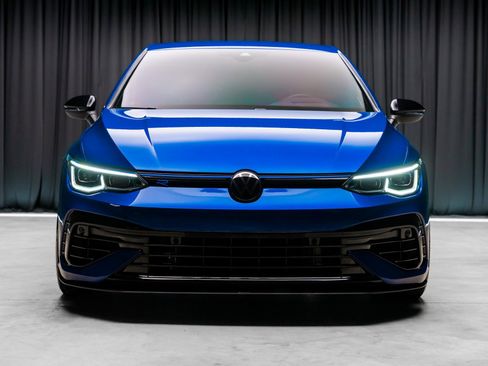 Used 2023 Volkswagen Golf 20th Anniversary Edition image 19