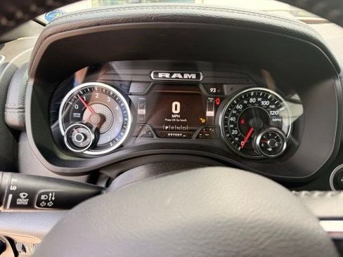Used 2022 RAM 1500 Laramie AWD/4WD image 9