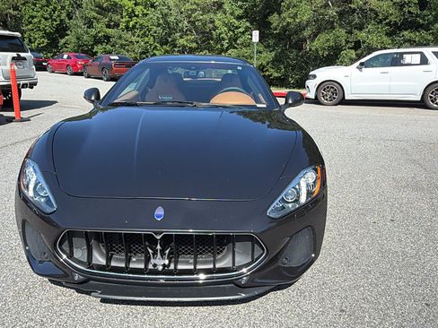 Used 2018 Maserati GranTurismo MC RWD image 3