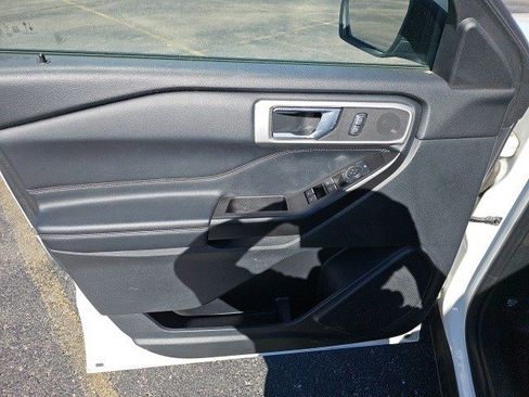 Used 2020 Ford Explorer XLT w/ Equipment Group 202A image 20