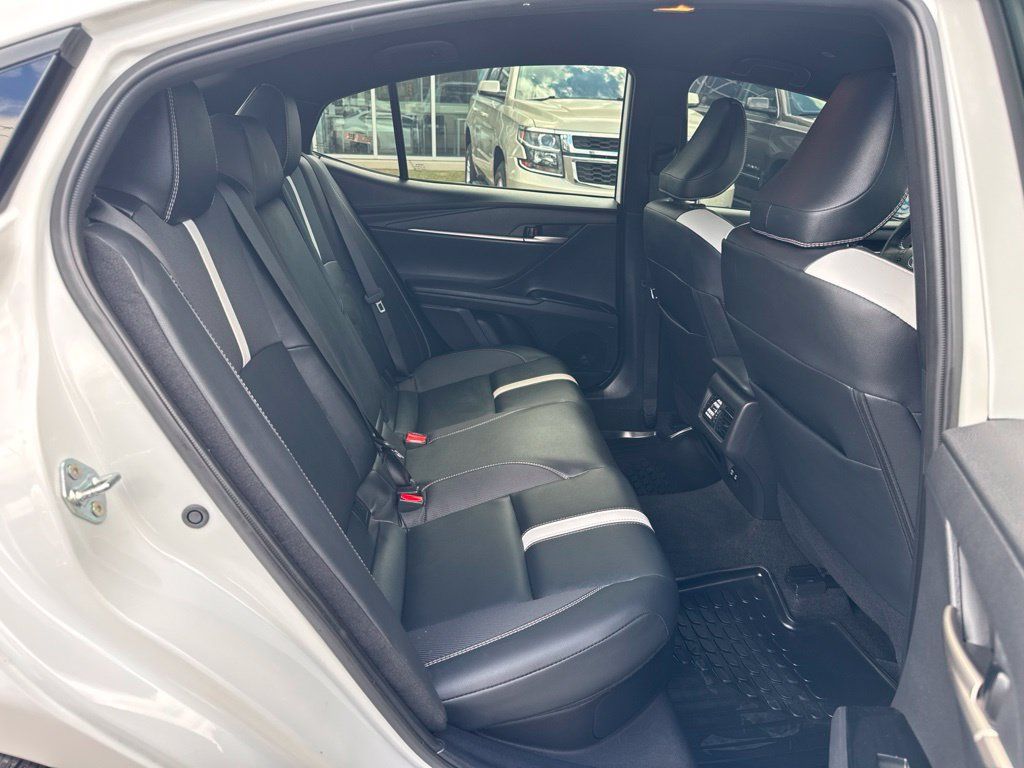 Used 2025 Toyota Camry SE w/ Convenience Package FWD image 24