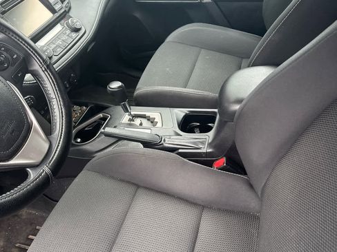 Used 2018 Toyota RAV4 XLE w/ Plus Extra Value Package AWD/4WD image 7