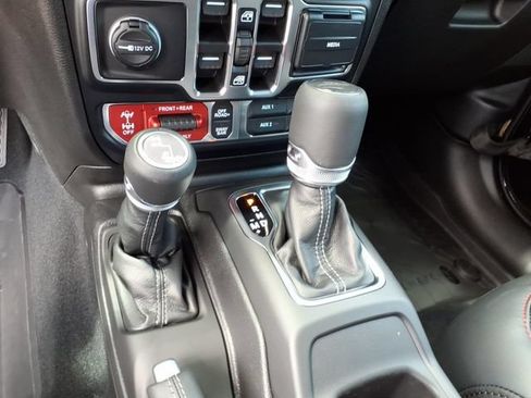 New 2026 Jeep Gladiator Rubicon AWD/4WD image 13