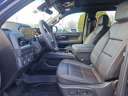 New 2026 Chevrolet Suburban High Country w/ Sun And Tow Package image 9