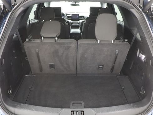 Used 2020 Ford Explorer XLT image 28