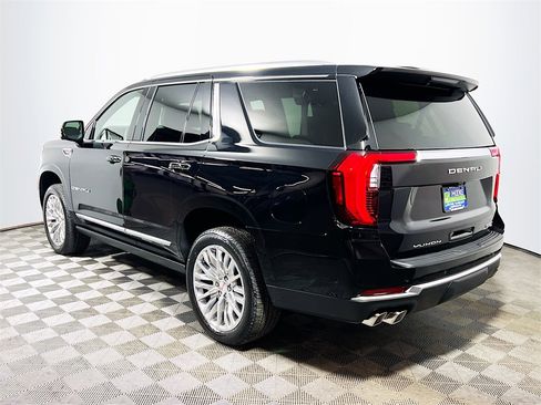 New 2026 GMC Yukon Denali w/ Denali Reserve Package image 6