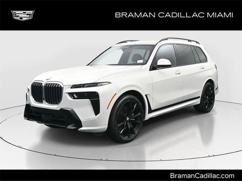 Used 2023 BMW X7 xDrive40i w/ Executive Package image 1