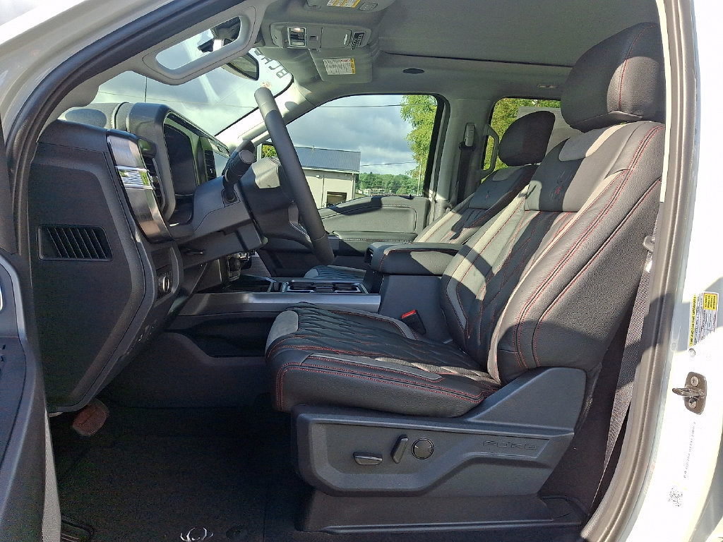 New 2026 Ford F250 Lariat w/ Black Appearance Package AWD/4WD image 6